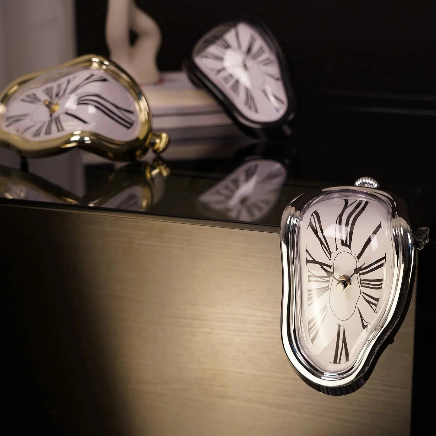 Salvador Dali Melting Clock – Surreal Decorative Desk Clock Replica