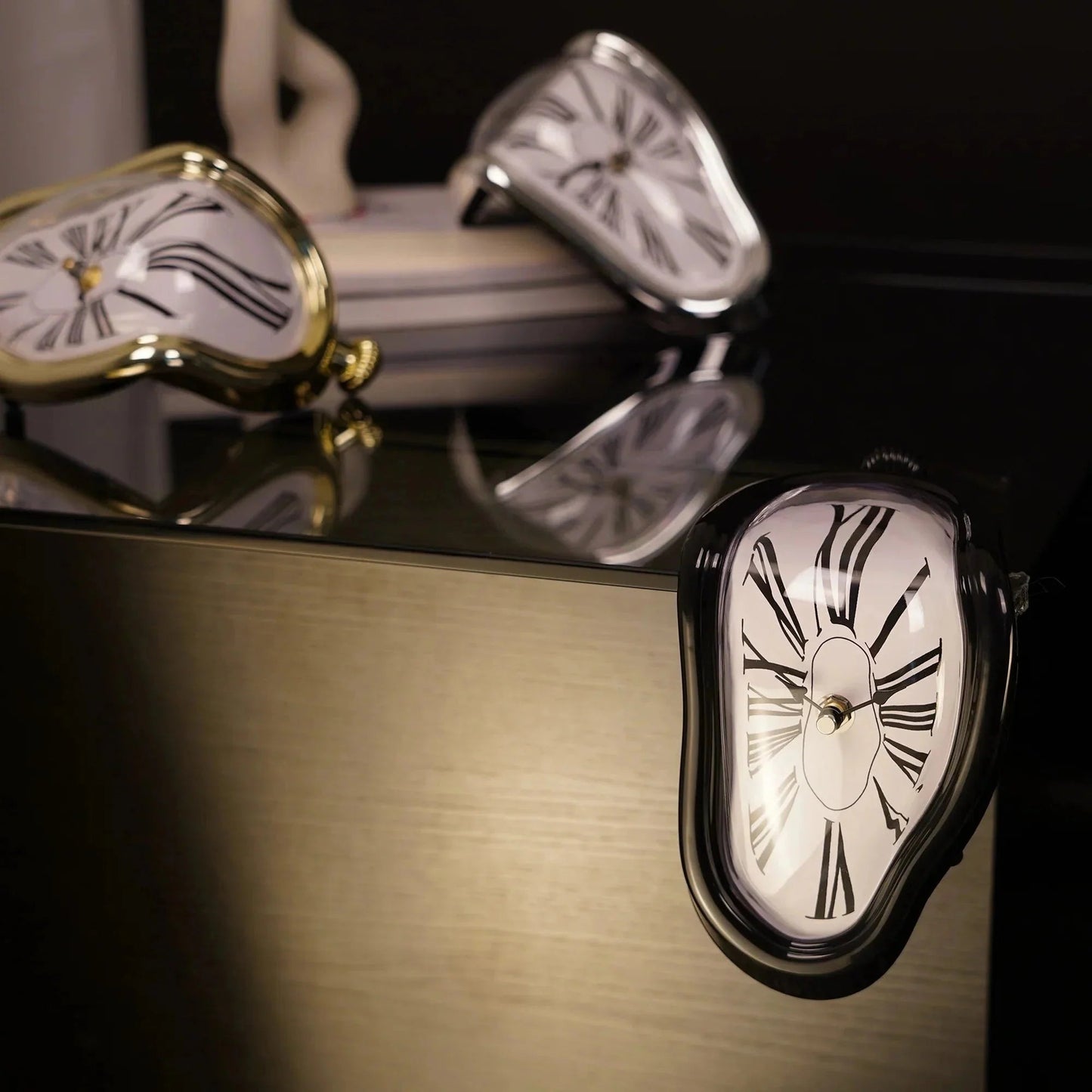 Salvador Dali Melting Clock – Surreal Decorative Desk Clock Replica