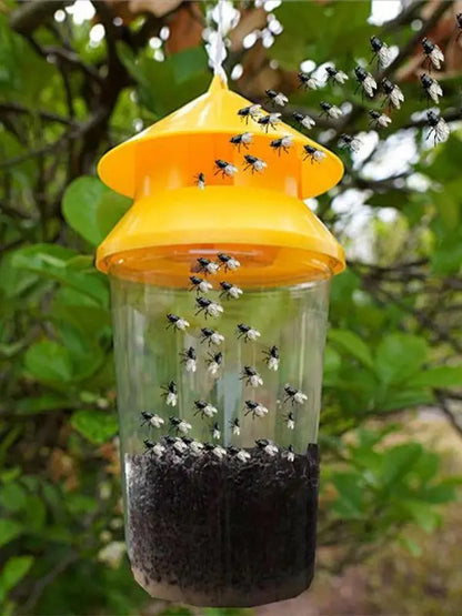 Reusable Outdoor Hanging Fly Trap – Eco-Friendly Refillable Fly Catcher Bag