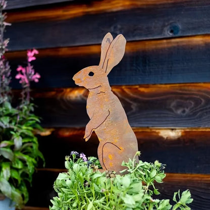 Rustic Rabbit Garden Statue — Weatherproof Metal Silhouette Yard Art