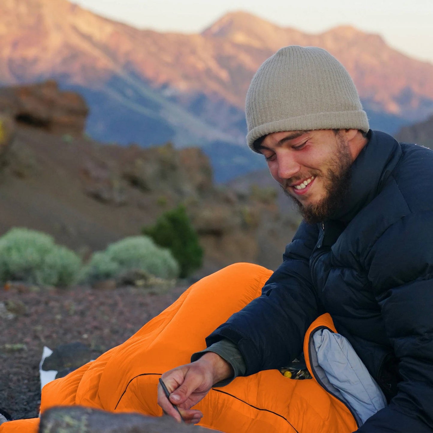 Adult Sleeping Bag – Lightweight Warm Camping & Outdoor Sleeping Bag