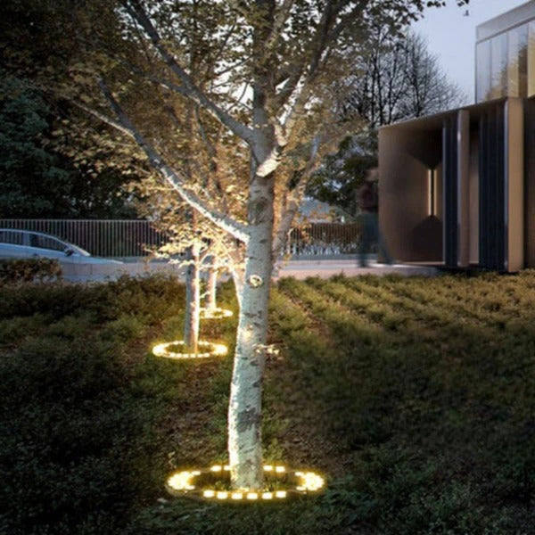 LED Tree Spotlight – Solar Powered Colour-Changing Outdoor Garden Light