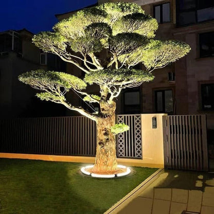 LED Tree Spotlight – Solar Powered Colour-Changing Outdoor Garden Light