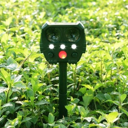 Ultrasonic Solar Snake Repeller – Outdoor Garden Pest & Rodent Deterrent